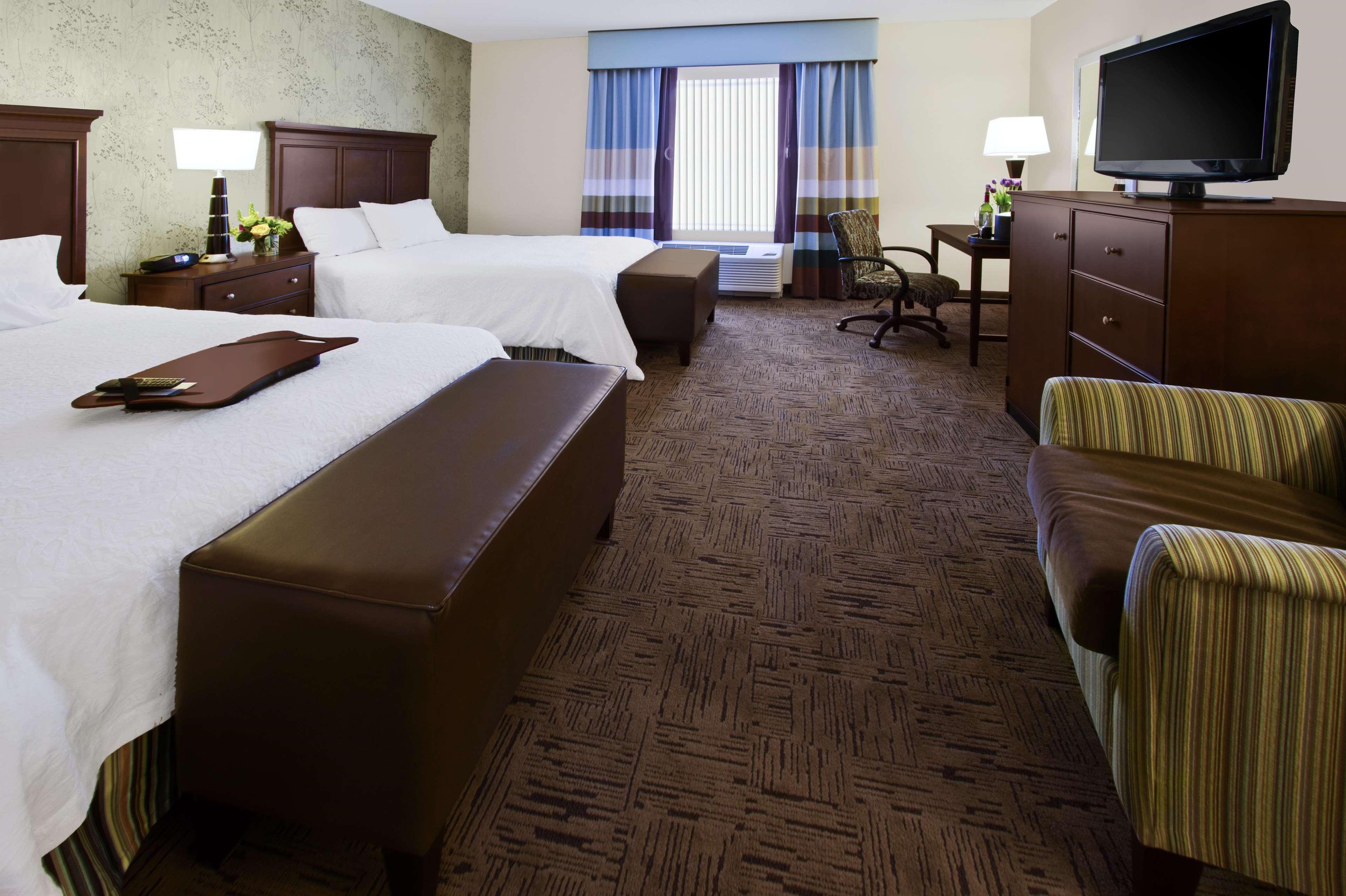 Hampton Inn & Suites Exeter Room photo